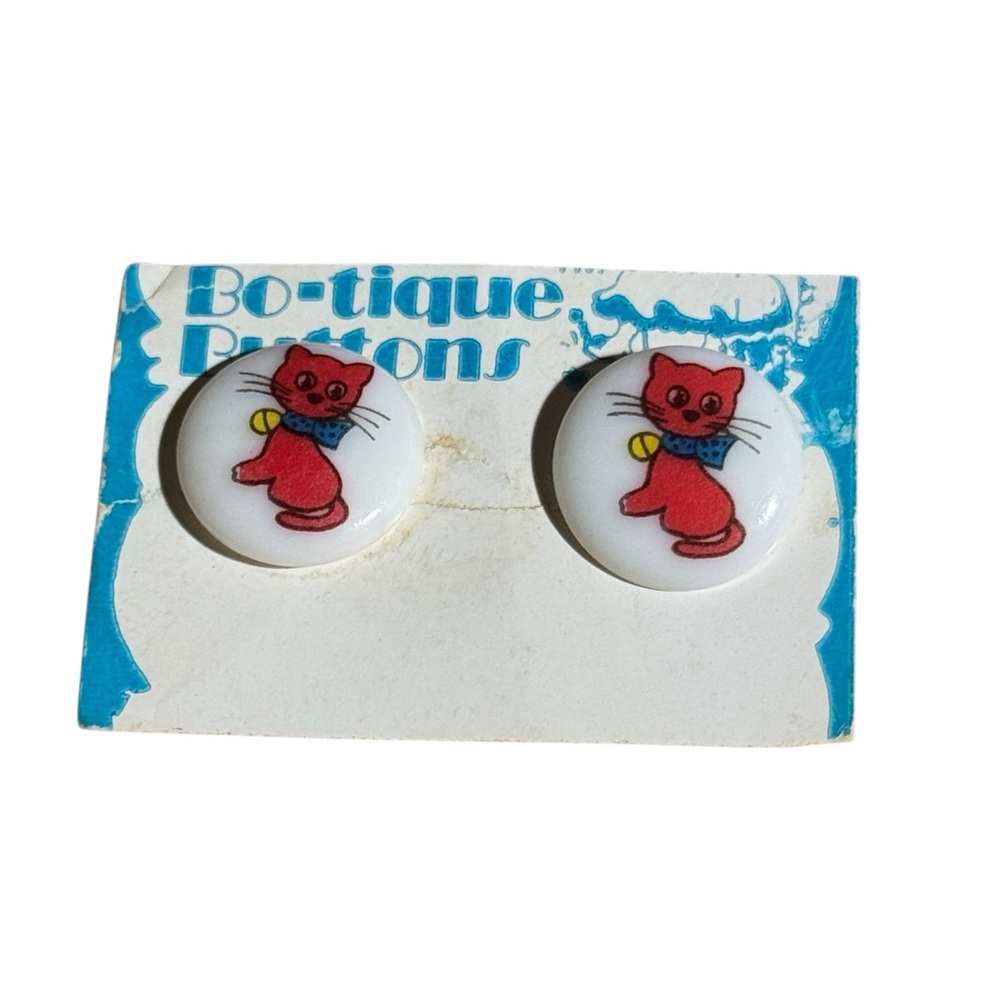 Bo-tique Buttons Kitty Cat Vintage Red Blue Collar Yellow Bell Garden City NY